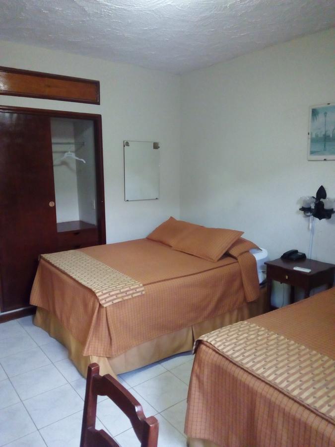 Hotel La Siesta Sullana Екстер'єр фото
